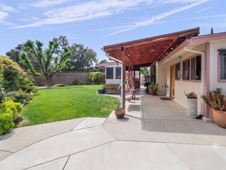 6894 Heath Ct — Photo 20