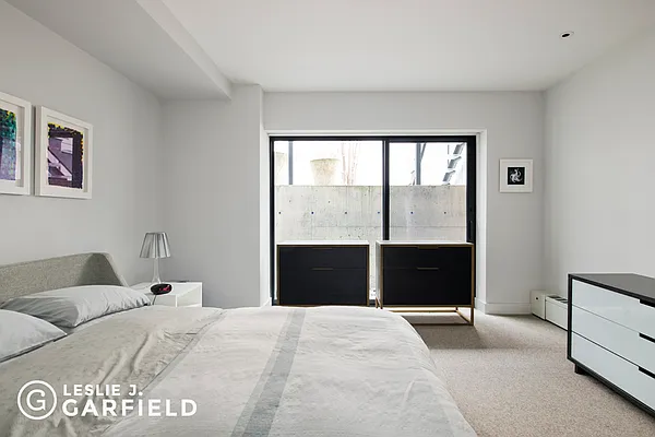 Sold by Leslie J. Garfield | media 19