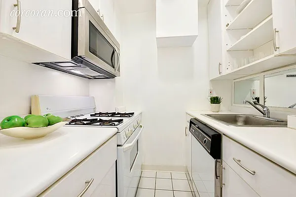 Rented by Corcoran | media 6