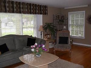 3rd image of 20869 Greenwood Dr