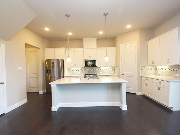 2nd image of 600 Ansley Way