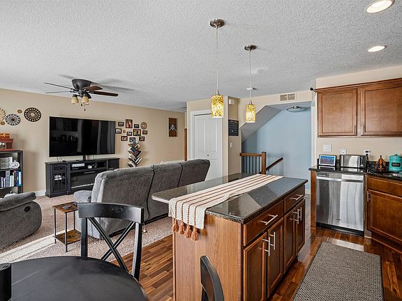 5th image of 1028 NE 49th Ln