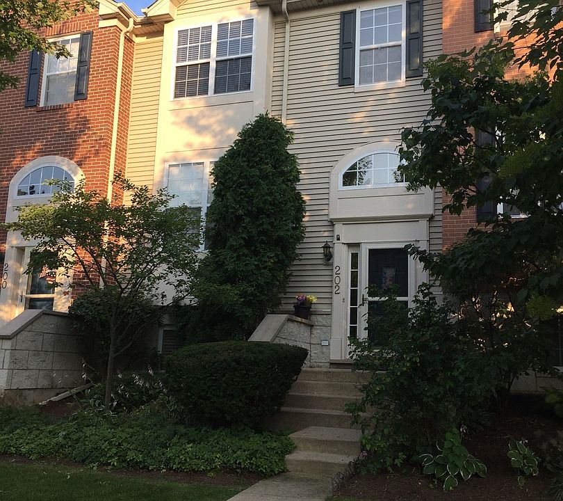 1st image of 202 Willow Blvd