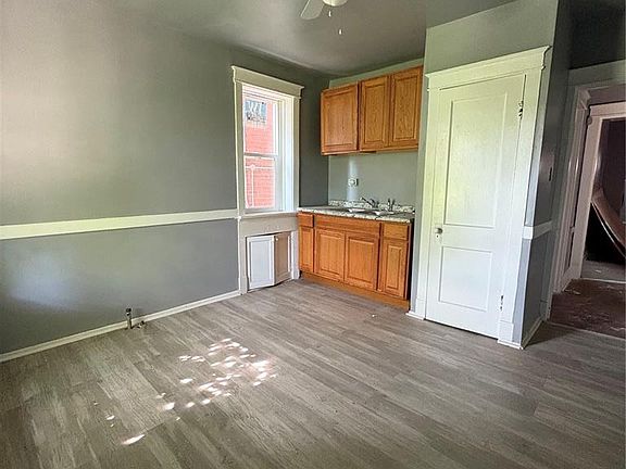 5th image of 3334 Aubert Ave