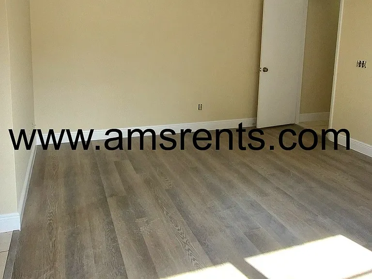 1080 Hali Ridge Ct — Photo 12