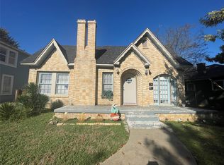 1009 E Humbolt St, Fort Worth, TX 76104