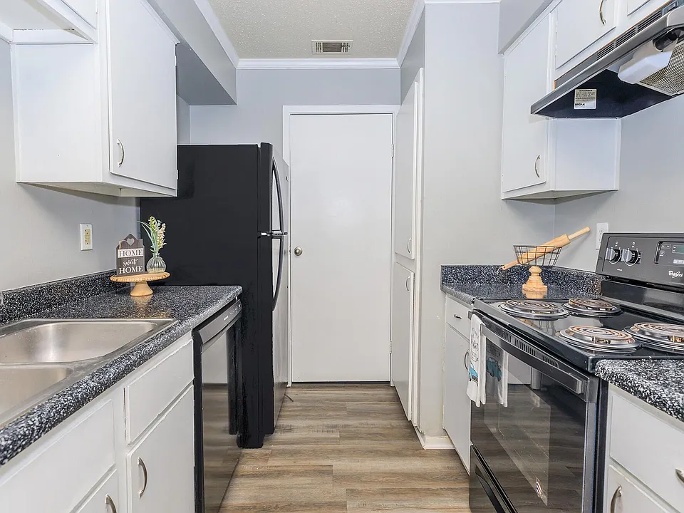 Sunridge Apartments