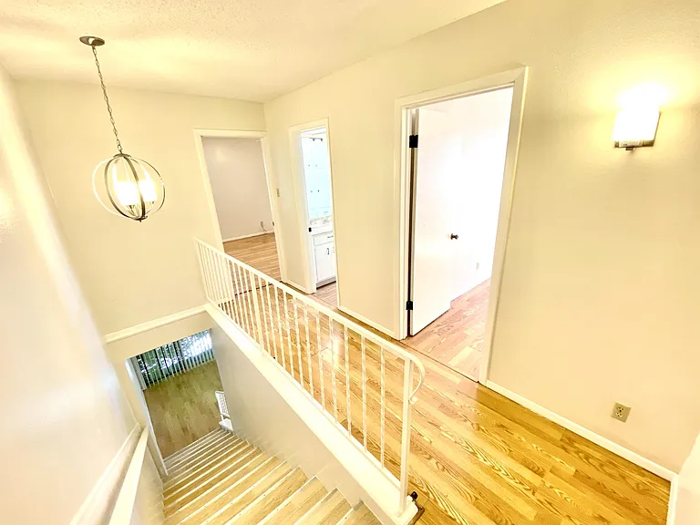 1509 Montana Ave — Photo 18