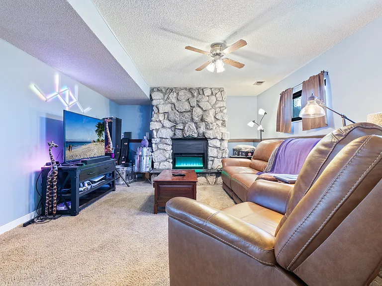 1754 E 97th Dr — Photo 18