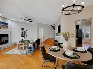 13617 Mason Oaks Ln, Saint Louis, MO 63131