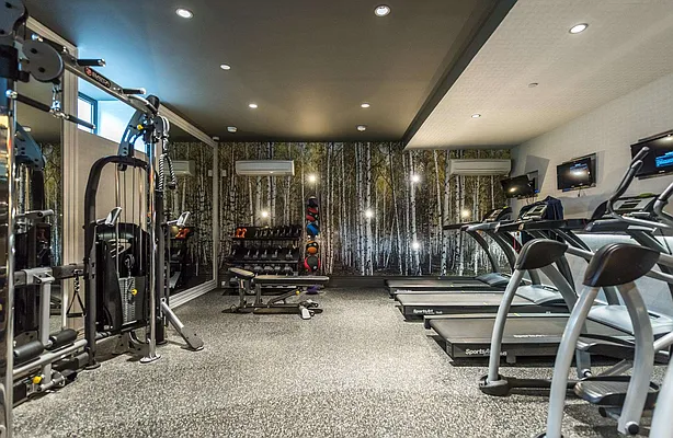 Rented by Nooklyn NYC LLC | media 103