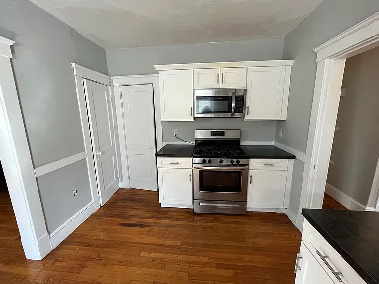 113 Sherwood St #3R — Photo 15
