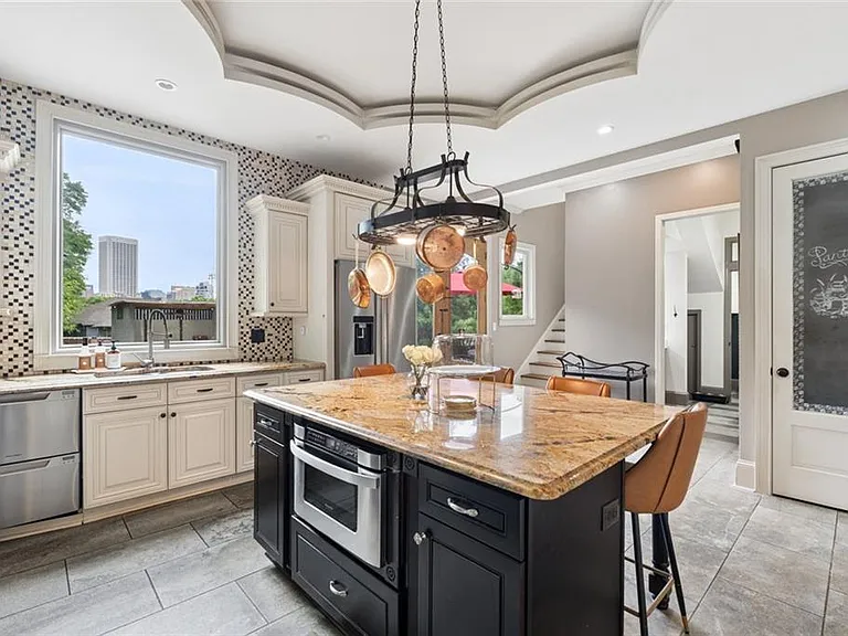 460 Felton Dr NE — Photo 18