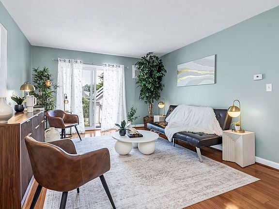 3rd image of 31 Symonds St APT 18