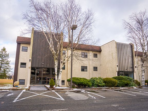 2nd image of 139 Foxfire Dr #312