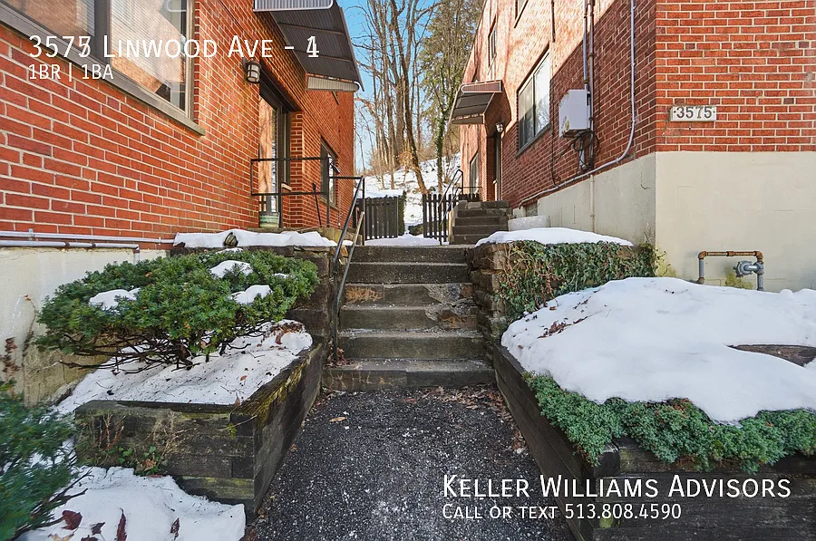 Building Photo - 3575 Linwood Ave #4