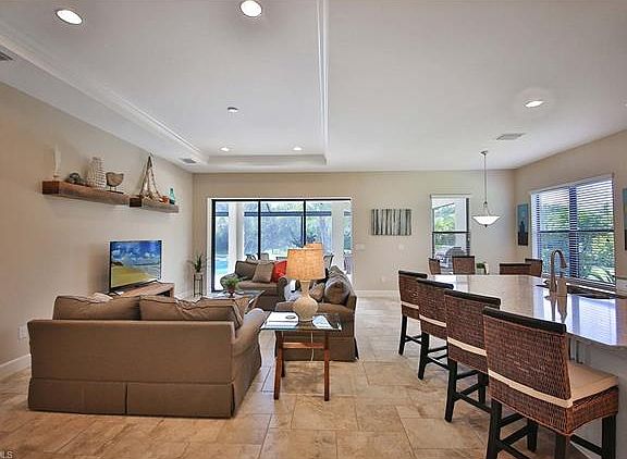 3rd image of 9598 Campanile Cir