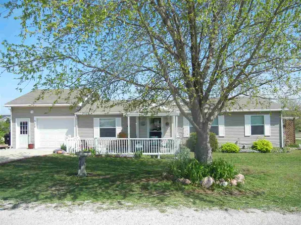 502 S Pine St, Westmoreland, KS 66549
