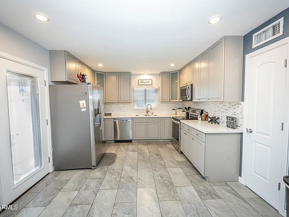 5th image of 4501 W ALTADENA Avenue
