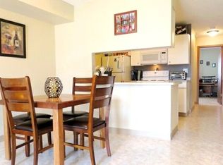 1150 Town Centre Dr APT 06, Eagan, MN 55123