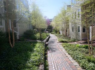 21 Fresh Pond Pl, Cambridge, MA 02138