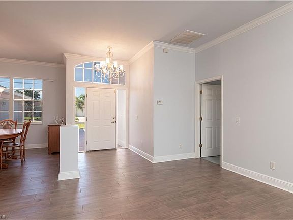 2nd image of 1213 SE 21st Ln