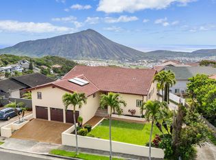 1105 Kaluanui Rd, Honolulu, HI 96825