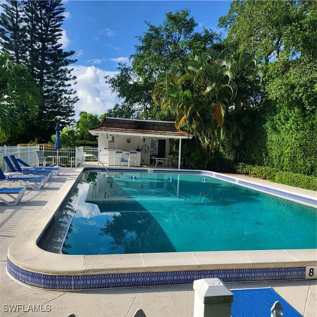 ** 2/2 First Floor Unit ** Delnor-Wiggins State Park And Beach ** Steps Away From Pool ** Seasona... — Photo 4