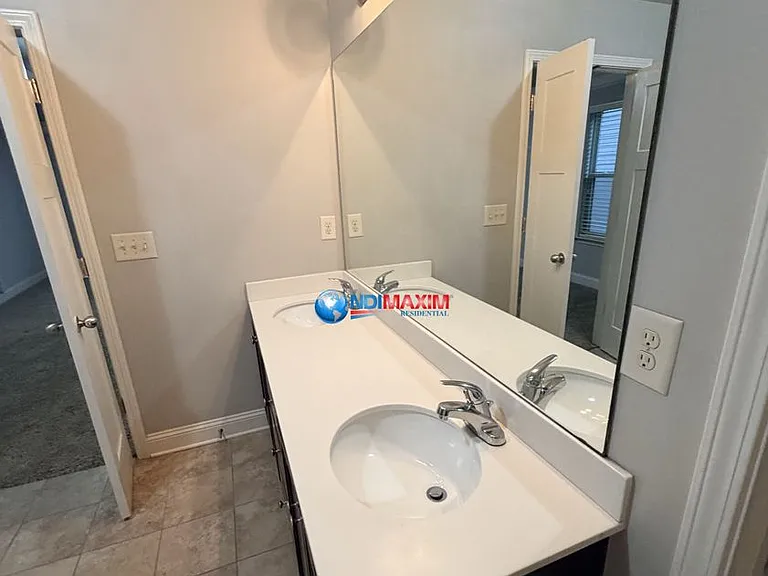 4201 Towncastle Ln — Photo 15