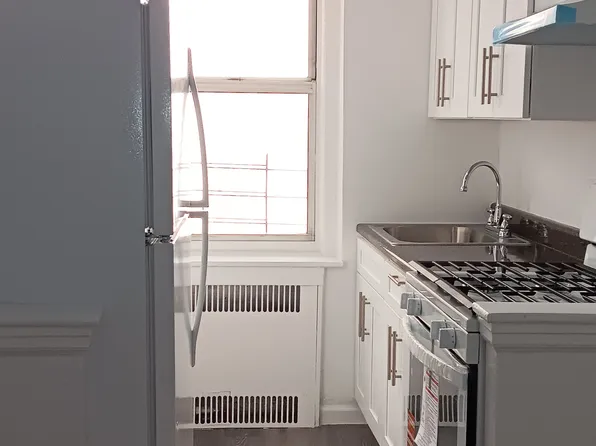 65-41 Saunders Street image 1 of 13