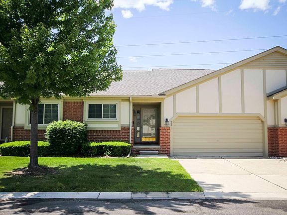 2nd image of 42211 Aspen Ct