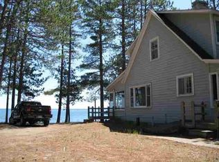 312 Eagles Nest Rd, Marquette, MI 49855