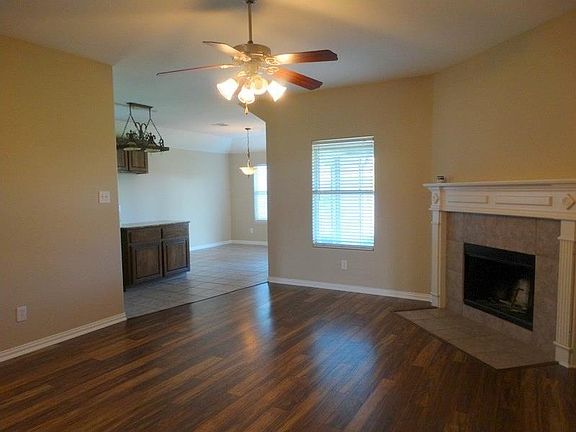 2nd image of 2803 Arabian Ln