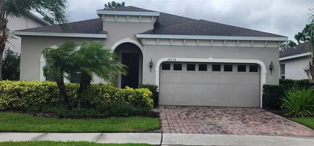 4 bed, 3.0 bath, 2034 sqft, $2,900 — Photo 1