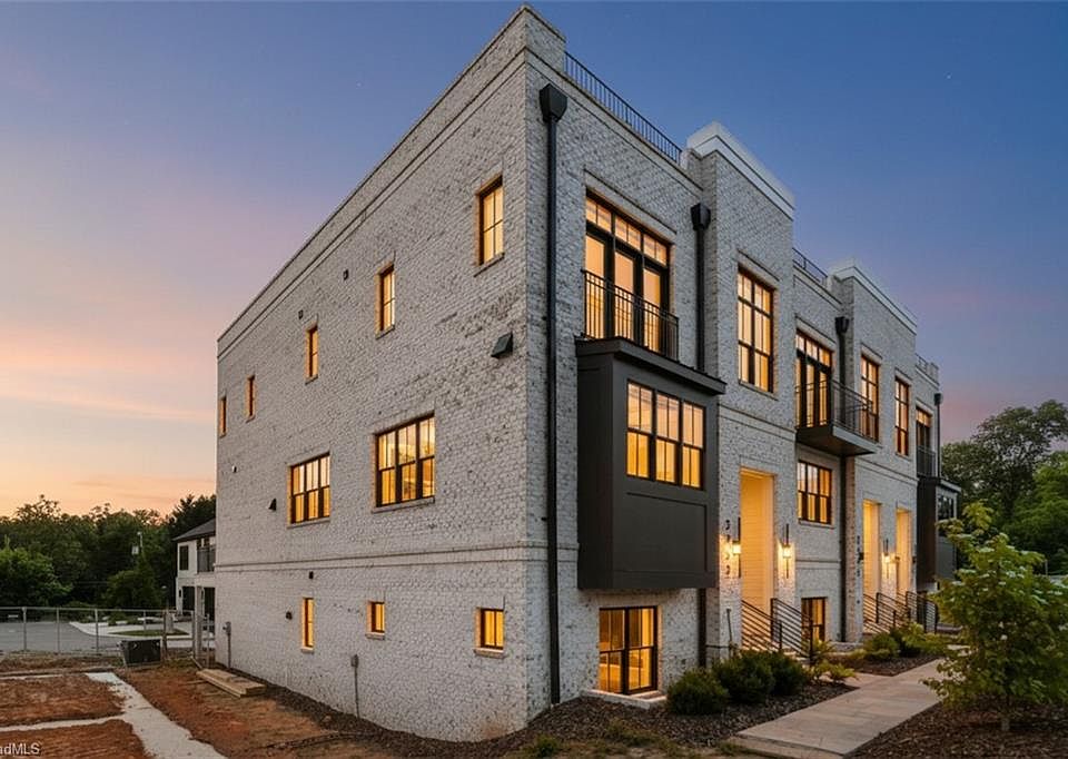 1st image of 3233 W Friendly Ave