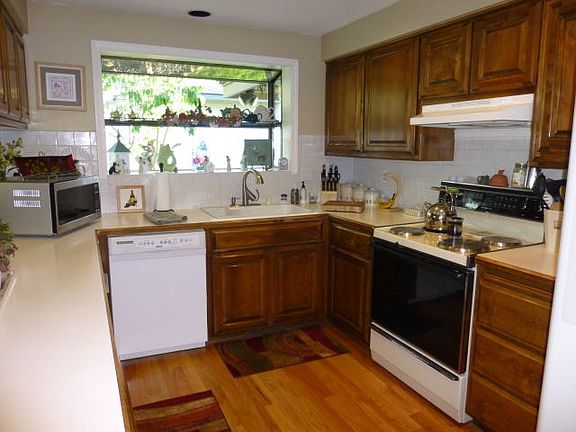 2nd image of 3007 S Morain Pl