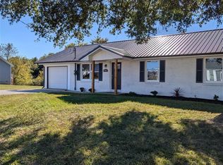 475 Glenview Dr, Horse Cave, KY 42749