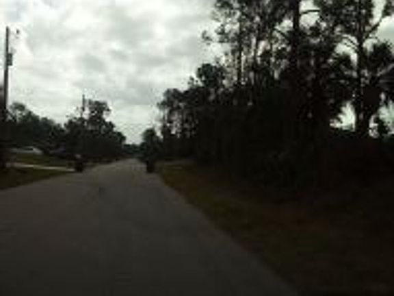 4th image of 2421 Honey Ln