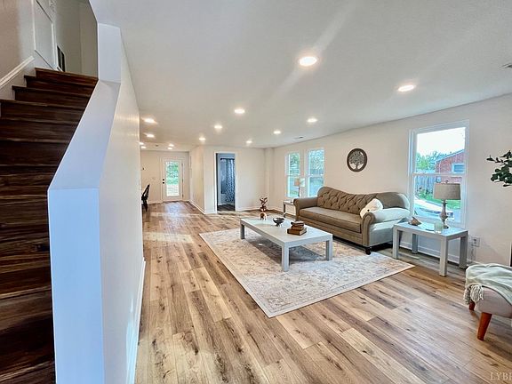 4th image of 2376 Cobbs St