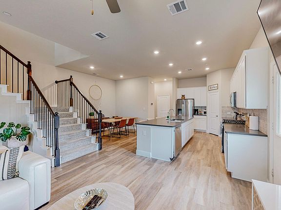 5th image of 7524 Redondo Dr