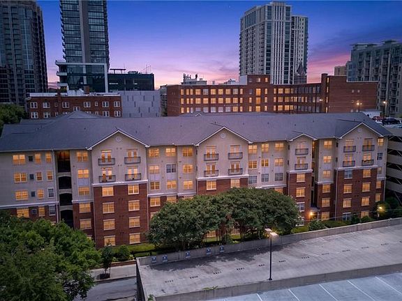 5th image of 800 Peachtree St NE APT 1411