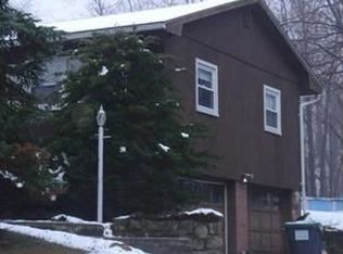 28 Donna Ln E, Plattekill, NY 12589