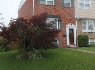 936 Stormont Cir, Baltimore, MD 21227