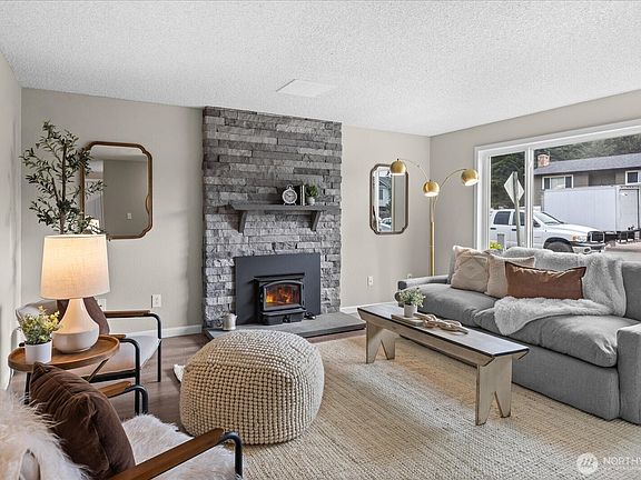 3rd image of 9418 55th Drive NE