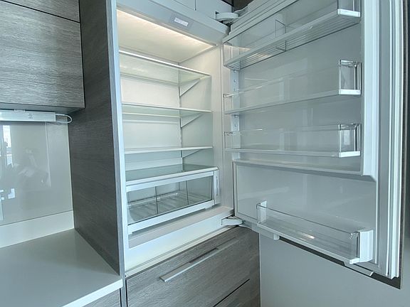 3rd image of 650 NE 32nd St APT 1-2207