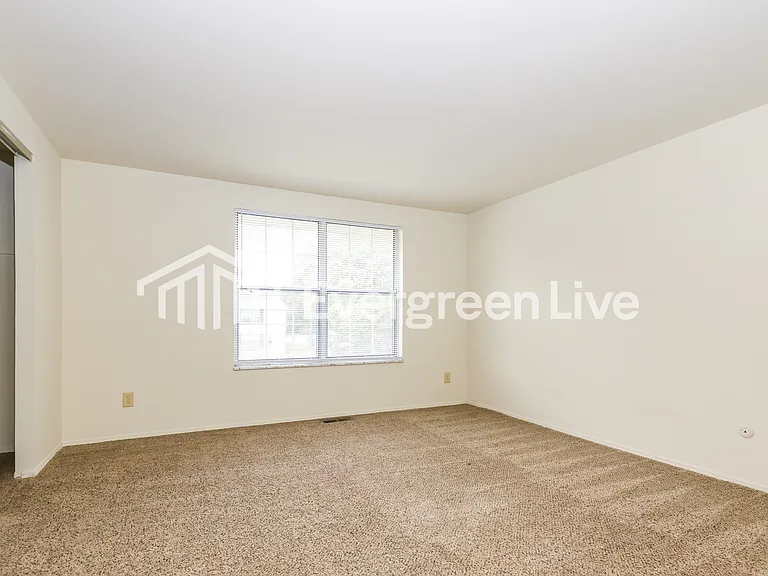 8047 Mount Aetna St — Photo 9