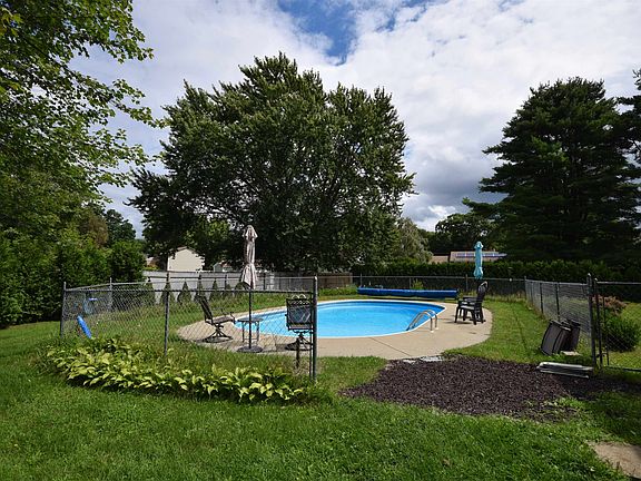 3rd image of 66 Belair Drive