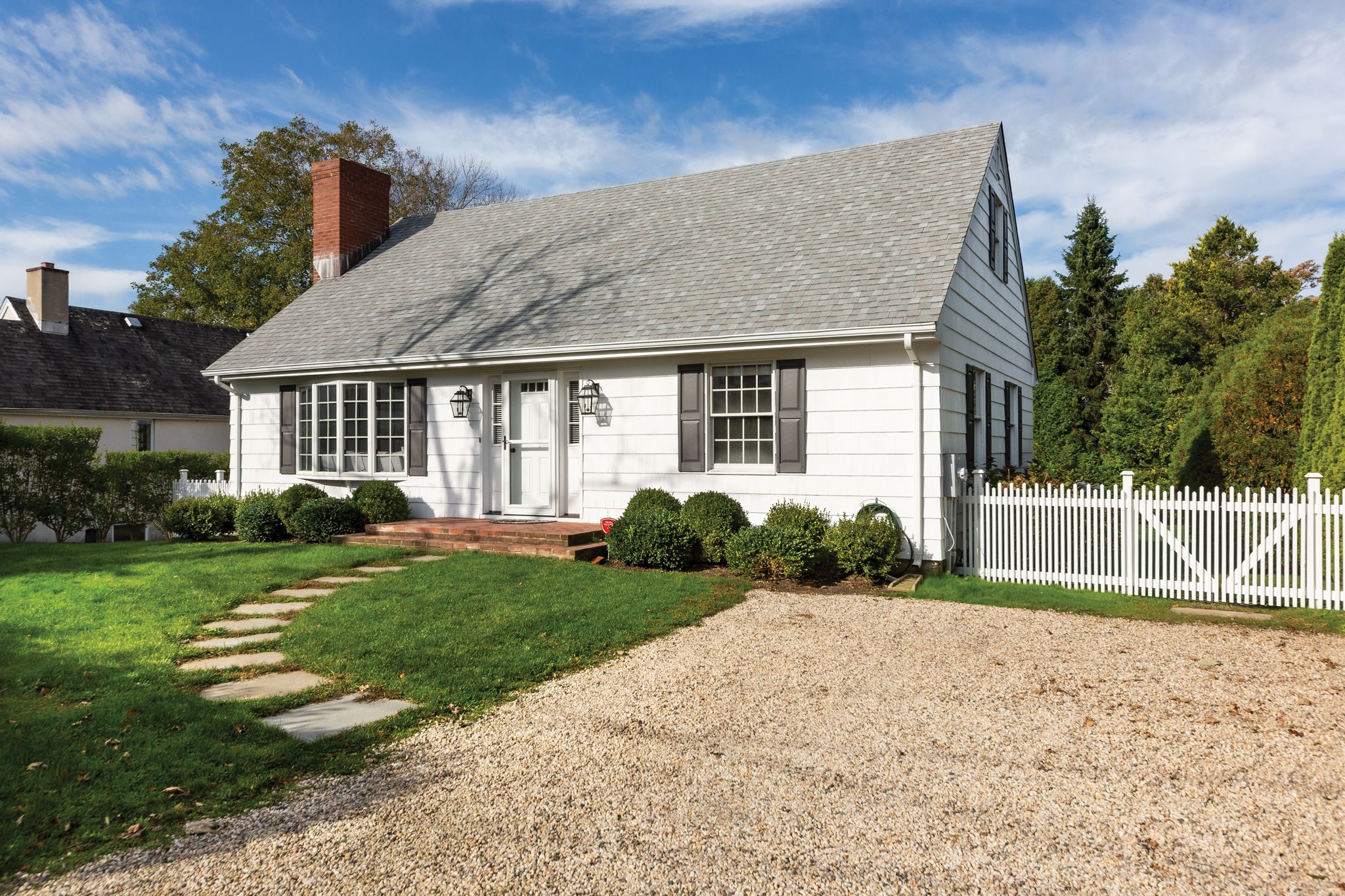 11 Barns Ln, East Hampton, NY 11937 Out East