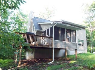 13 S Briar Hill Rd, Lakeville, PA 18438