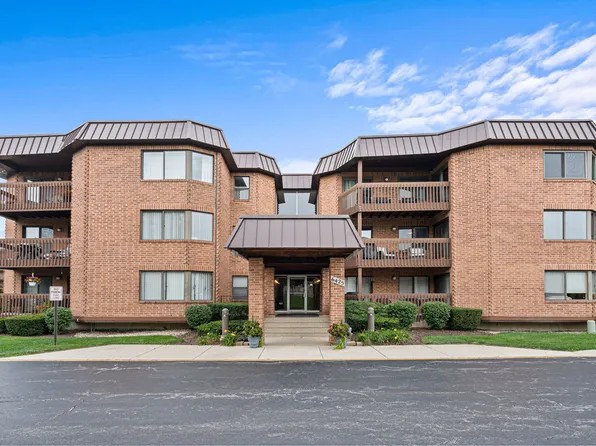 6425 Clarendon Hills Rd APT 200, Willowbrook, IL 60527